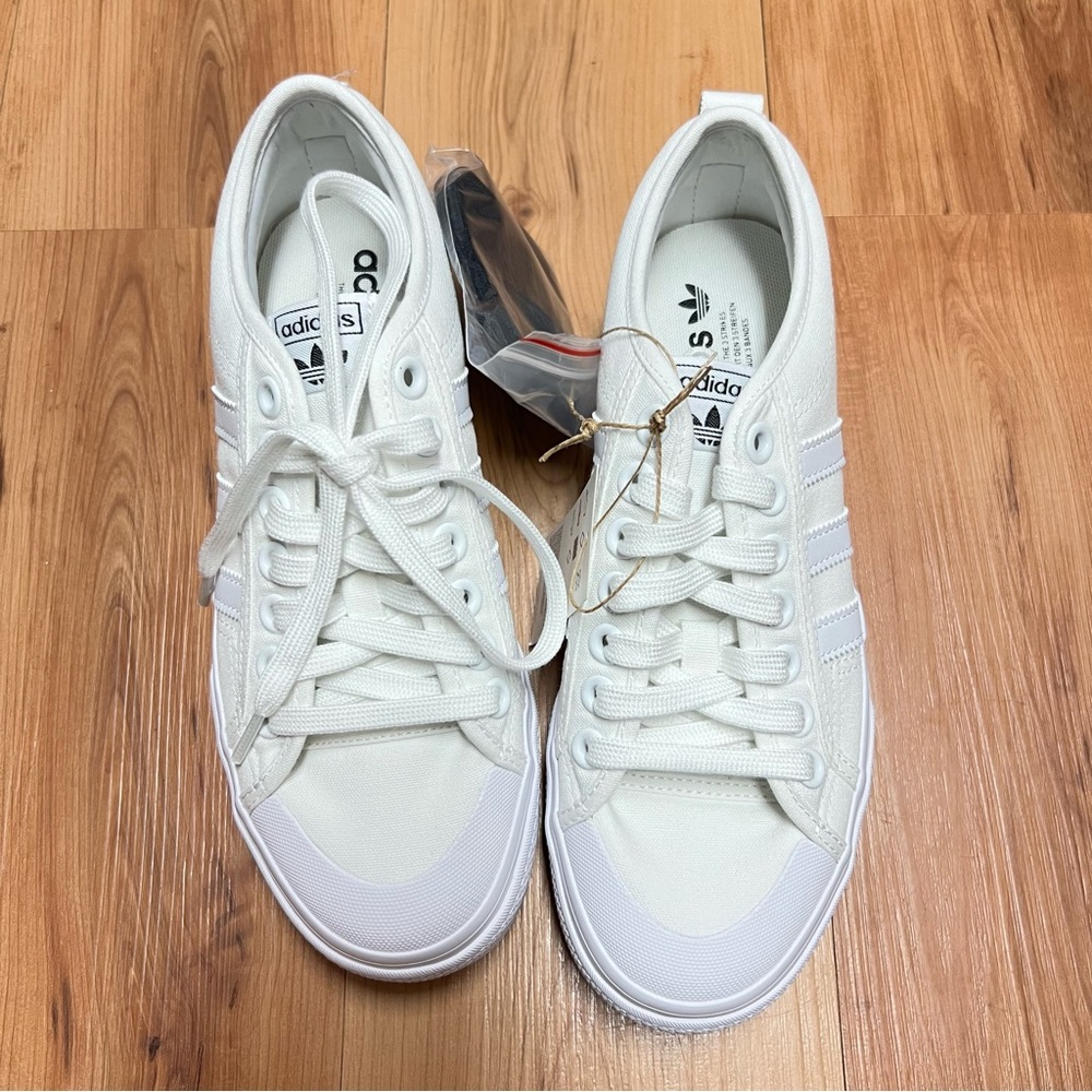 NWT Nizza Sneakers